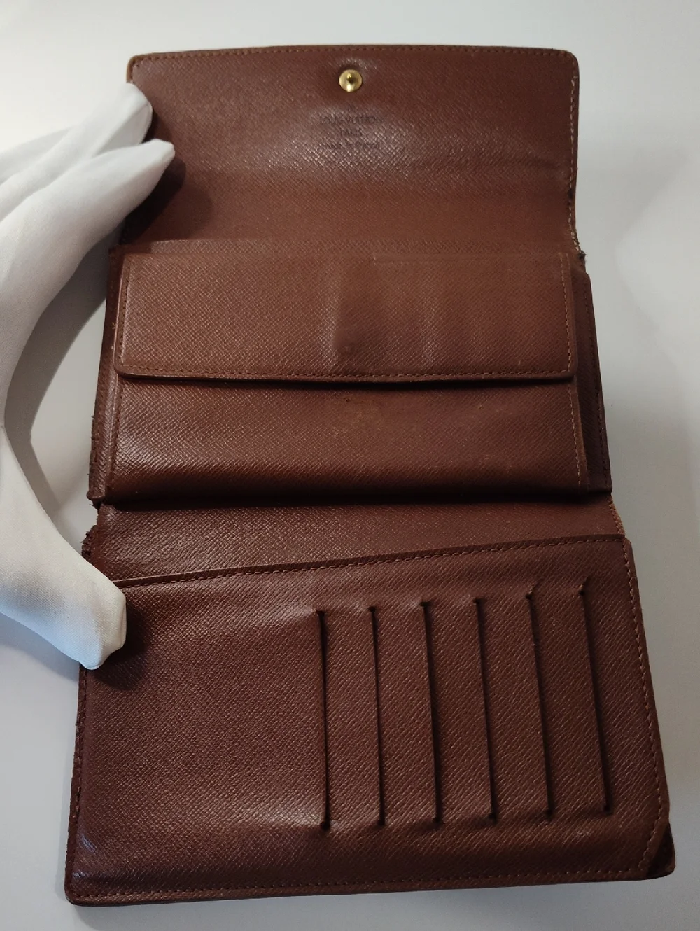 Louis Vuitton Monogram Compact Wallet - Picture 4 of 17